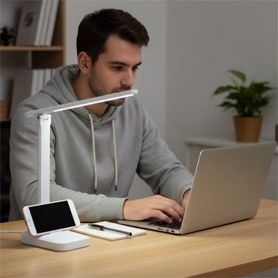 Lampe de bureau blanc lumière intensité différente bureau teletravail