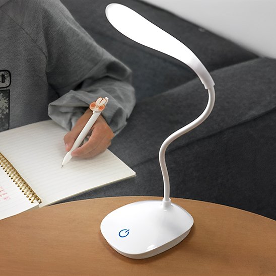 Lampe de bureau blanc lumineux pratique idéal travail