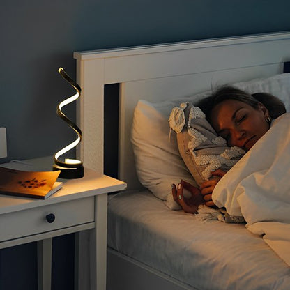 Lampe de chevet lumière douce ambiance tamisée agréable métal