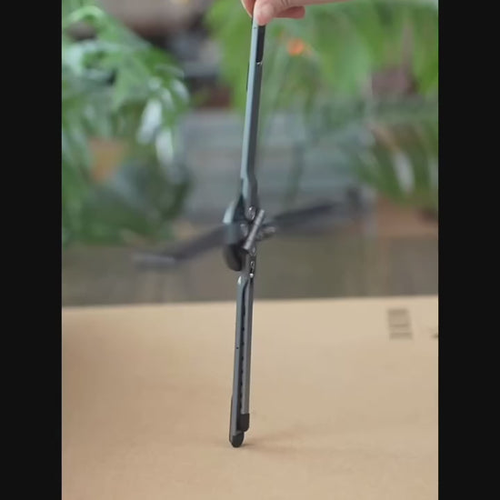 Vidéo du support pliable et réglable pour téléphone, tablette et ordinateur, avec rotations à 90° et 180° et dimensions compactes.